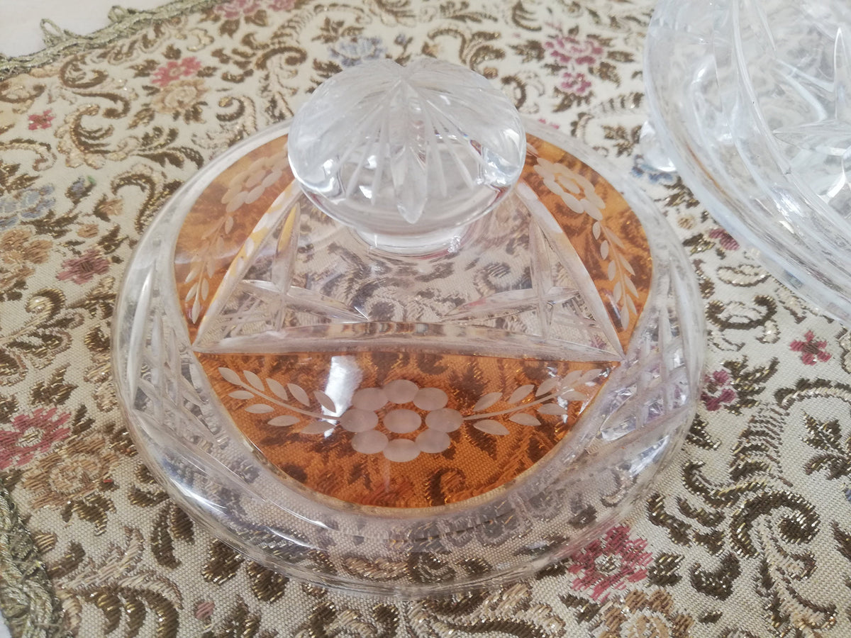 Glass jar with lid for confectionery or biscuits. Vintage from Austria