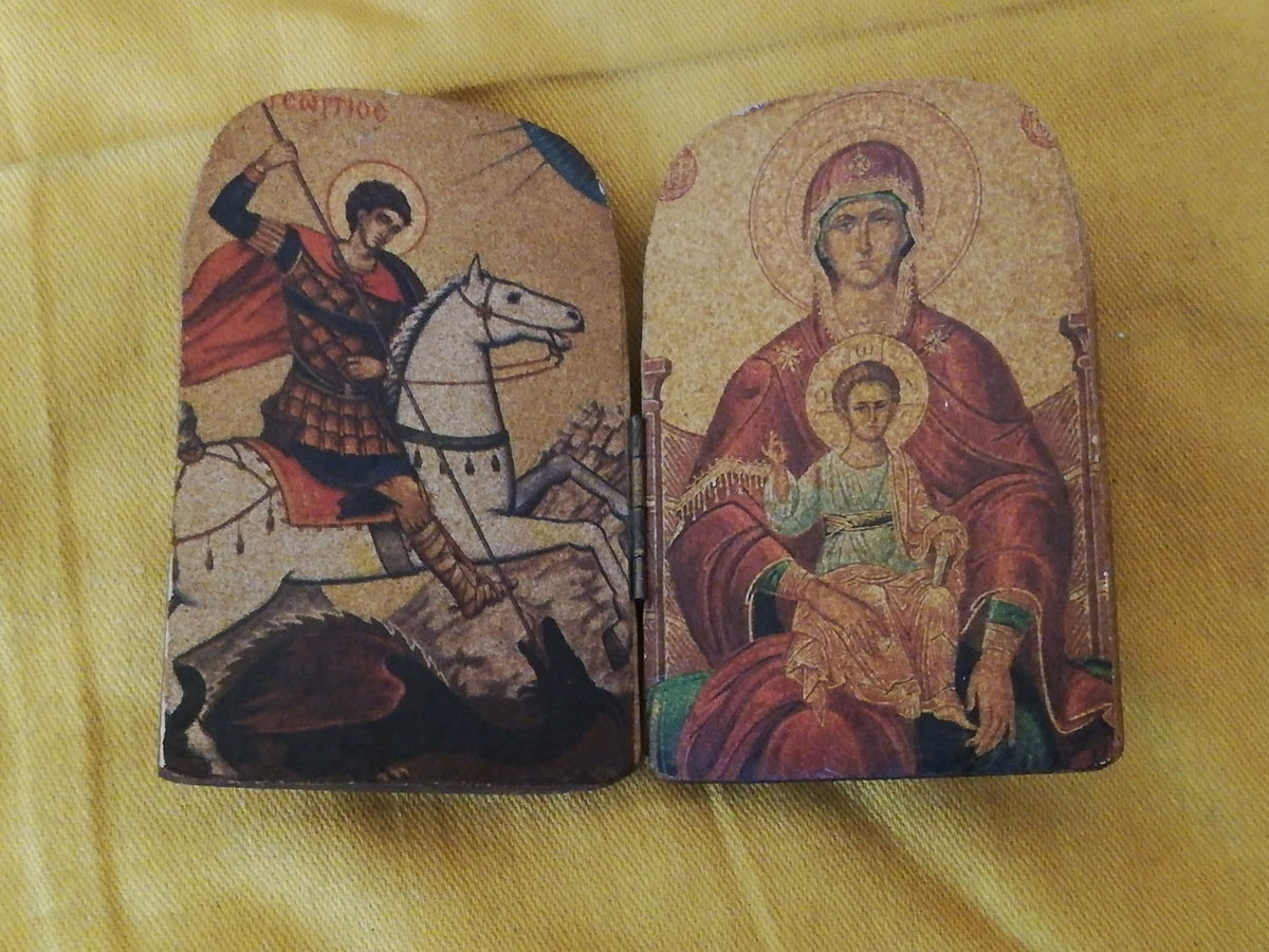 Handgeschnitztes Ikonen-Diptychon aus Holz, Heiliger Georg und Gottesmutter – Gesamtansicht, Vintage Österreich 1970er