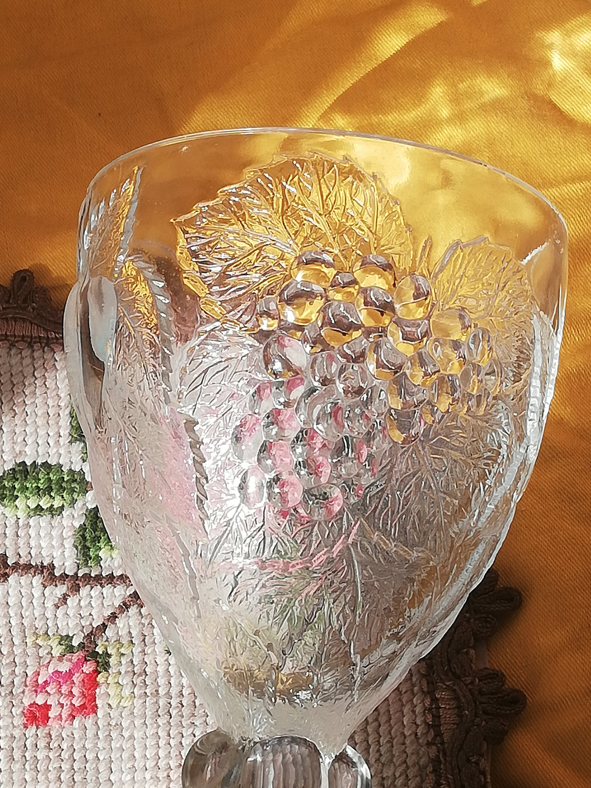 Dicke Glaswand mit 0,4 cm Stärke im Detail