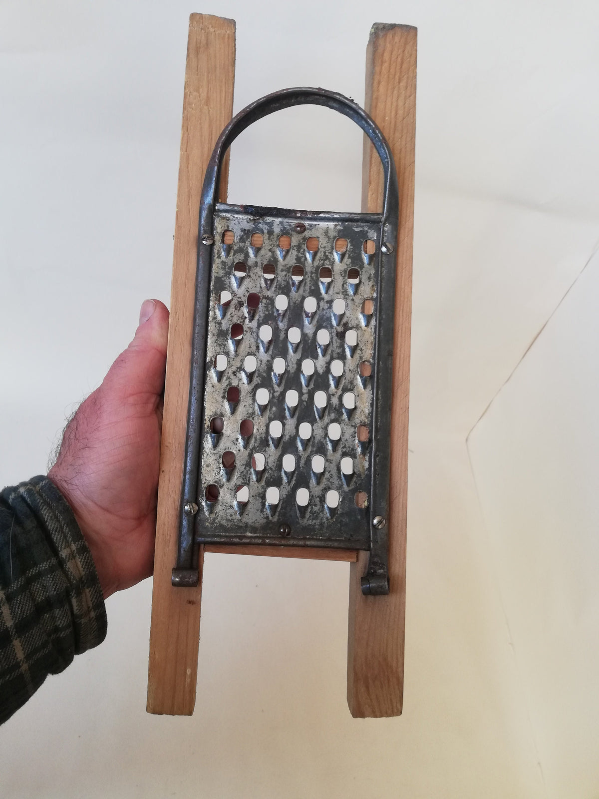 Reibe mit Maßband, 22,5 cm