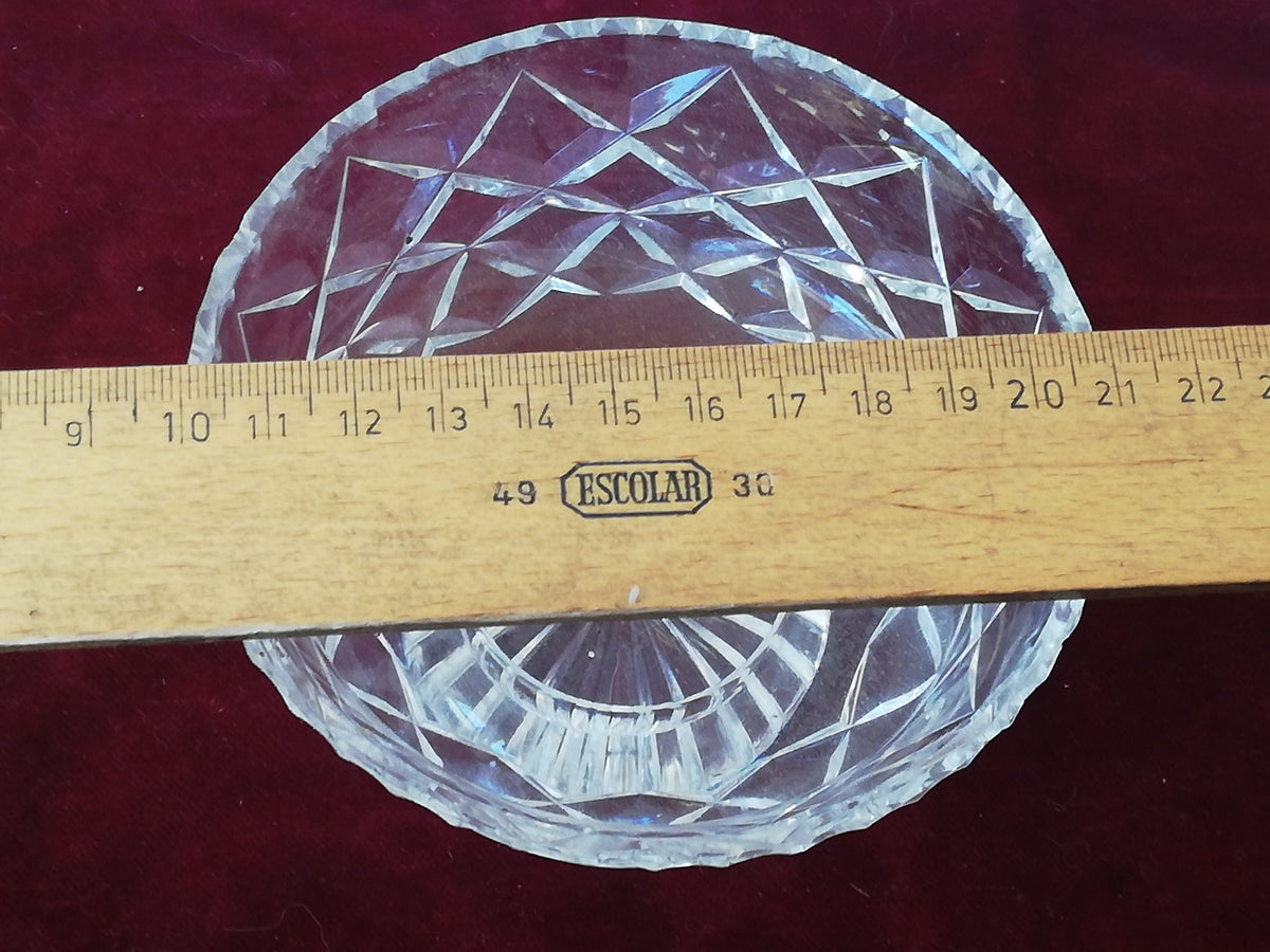 Glasschale von schräg