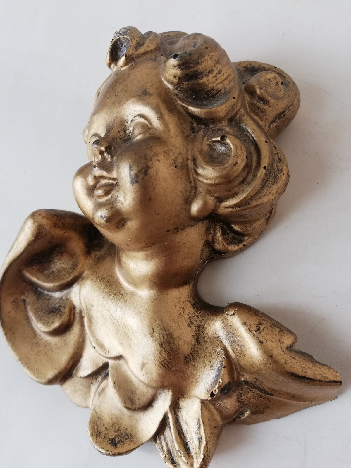 Detail des Gesichts des Engelskopfes