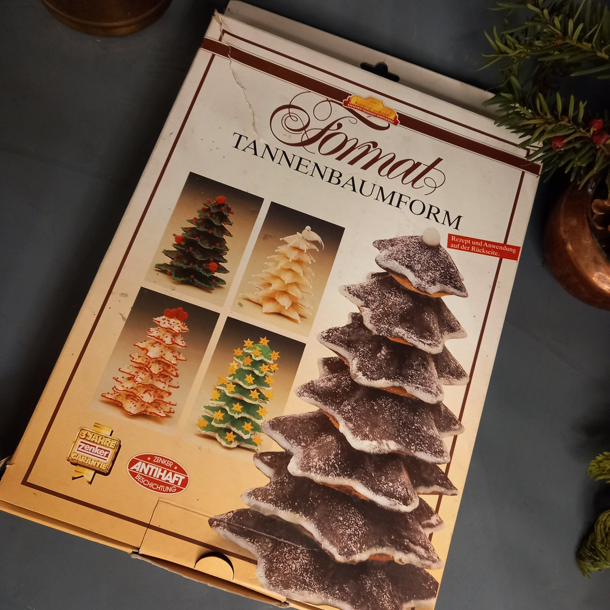 Abbildung des fertigen Keks-Christbaums