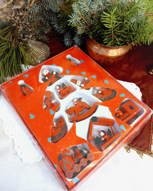Handbemalter Holz-Christbaumschmuck in Originalpackung, Gesamtansicht
