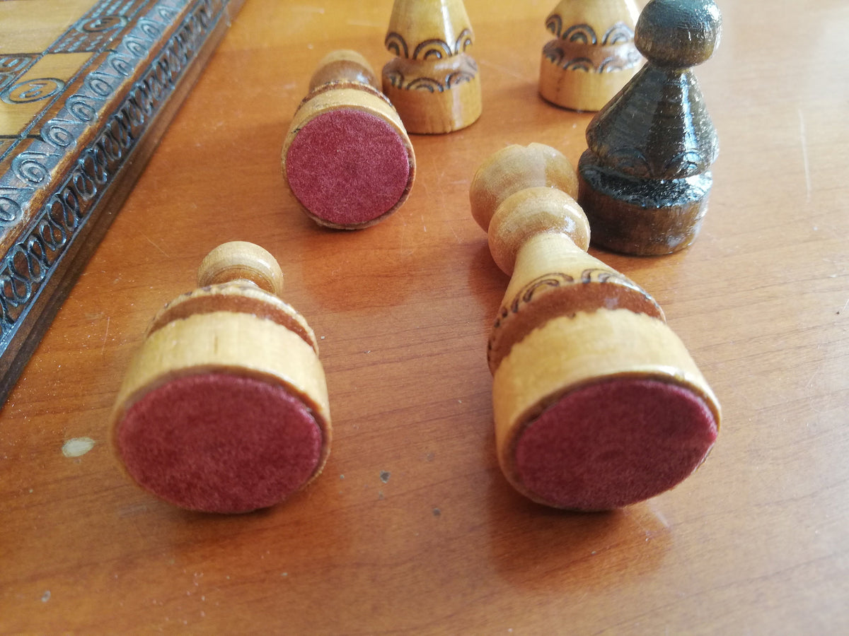 Filz auf der Innenseite des Schachbretts