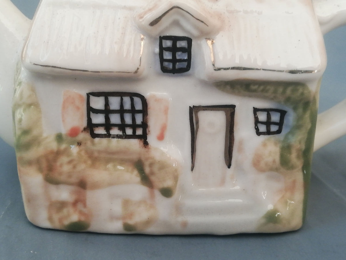 Ausguss der Teekanne