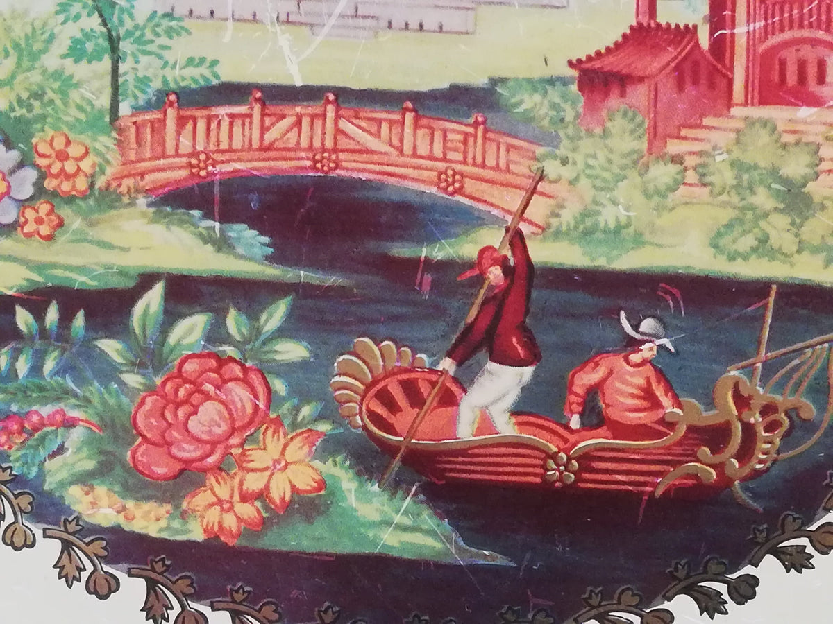 Bunte Blumen auf dem Tablett