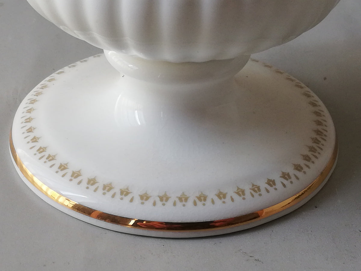 Seitenansicht der 12,5 cm hohen Vase