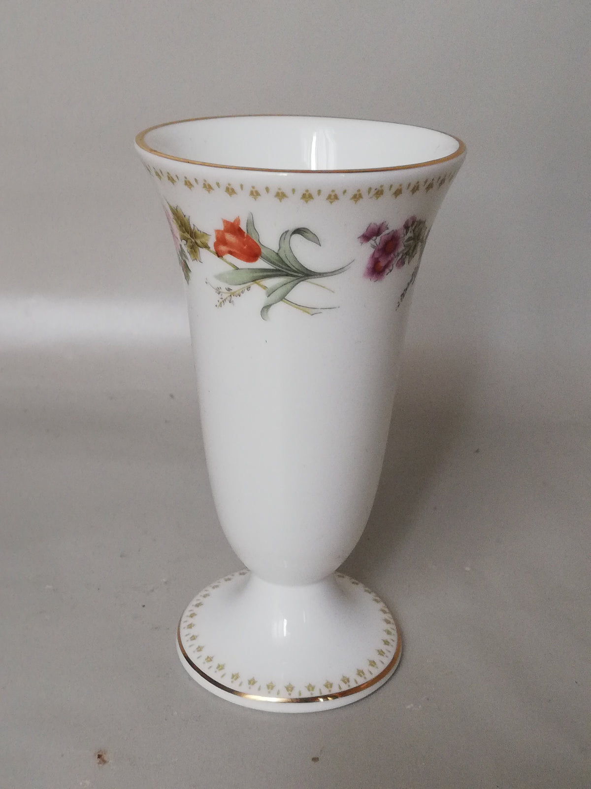 Elegant Wedgwood Bone China Porcelain Vase - Limited Edition, Floral Decor Underglaze Painting