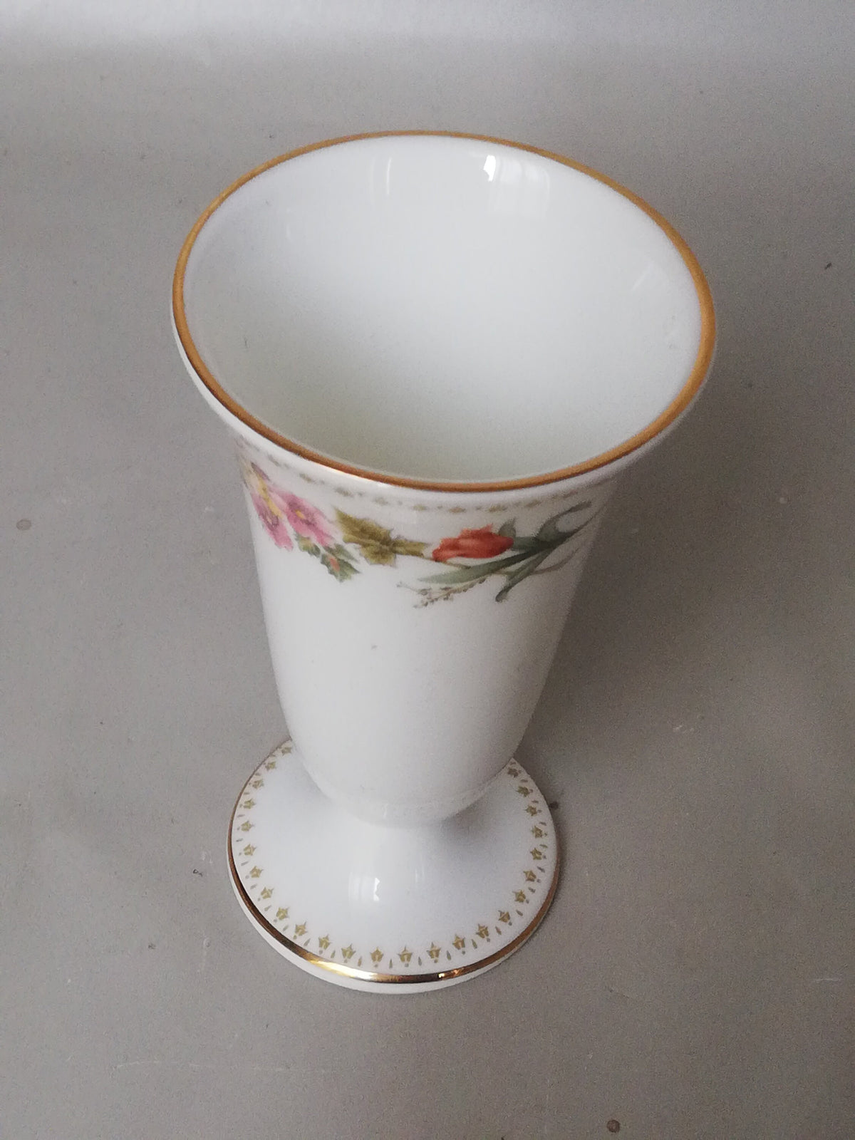 Elegant Wedgwood Bone China Porcelain Vase - Limited Edition, Floral Decor Underglaze Painting
