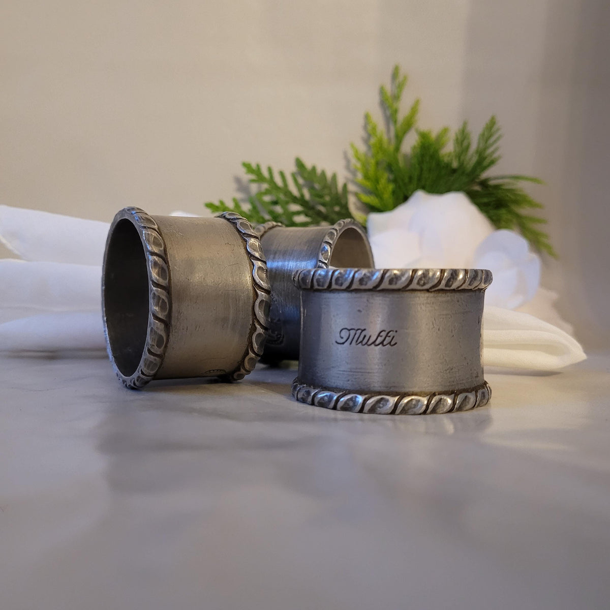 Serviettenringe mit Servietten