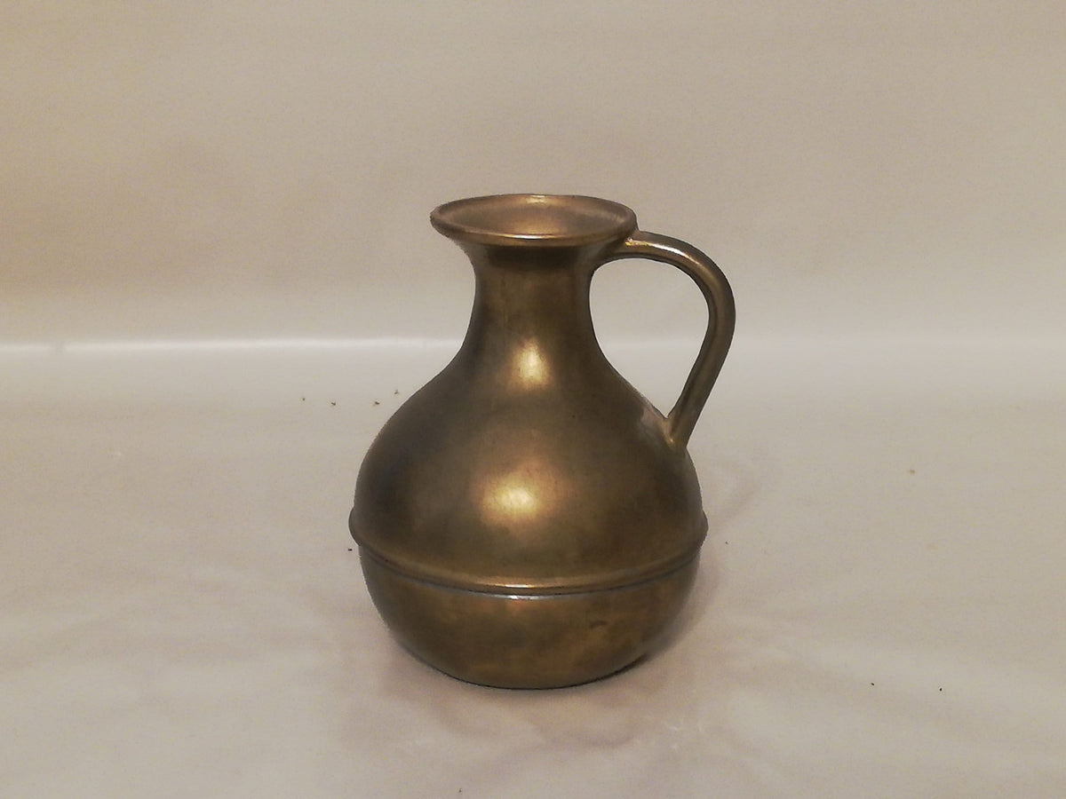 Rustikale Messingvase mit Patina, Gesamtansicht