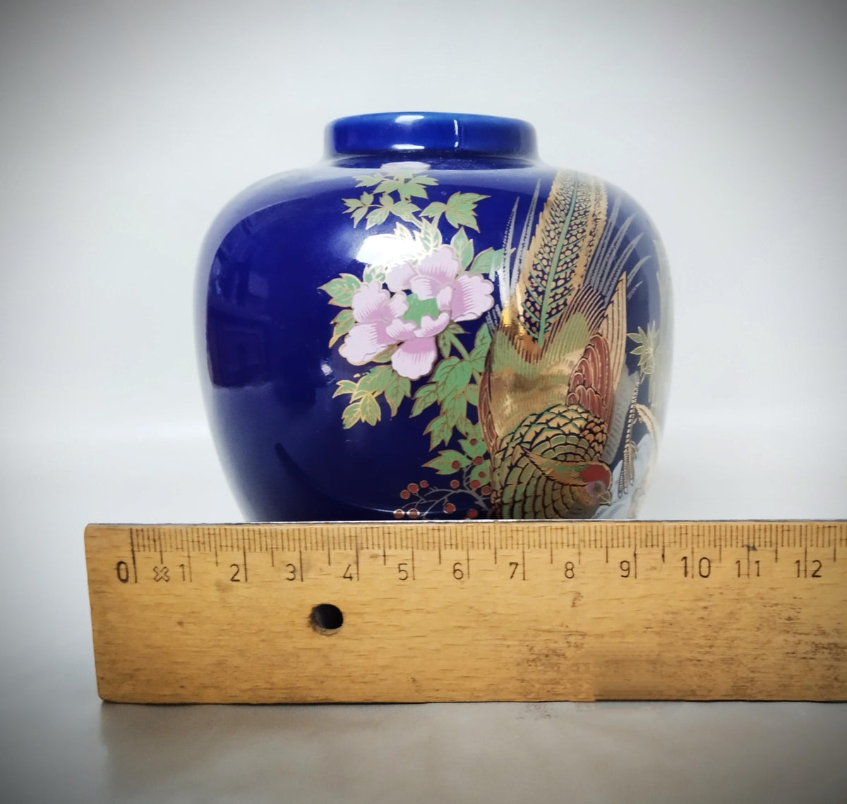 Vintage cobalt blue vase with gold painting – pheasant motif, ideal for flowers and as a storage vessel
