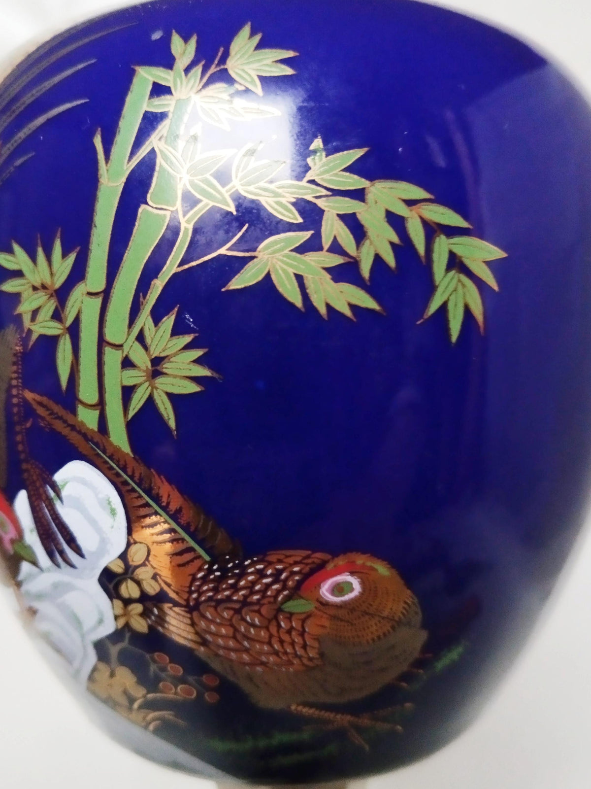 Vintage cobalt blue vase with gold painting – pheasant motif, ideal for flowers and as a storage vessel