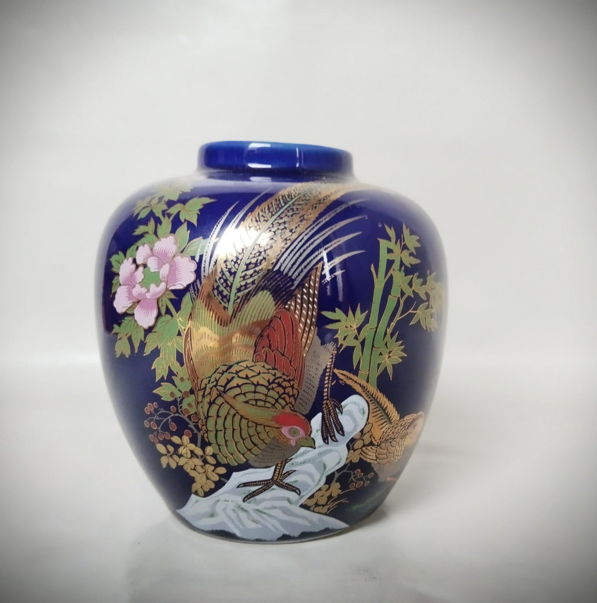 Vintage cobalt blue vase with gold painting – pheasant motif, ideal for flowers and as a storage vessel