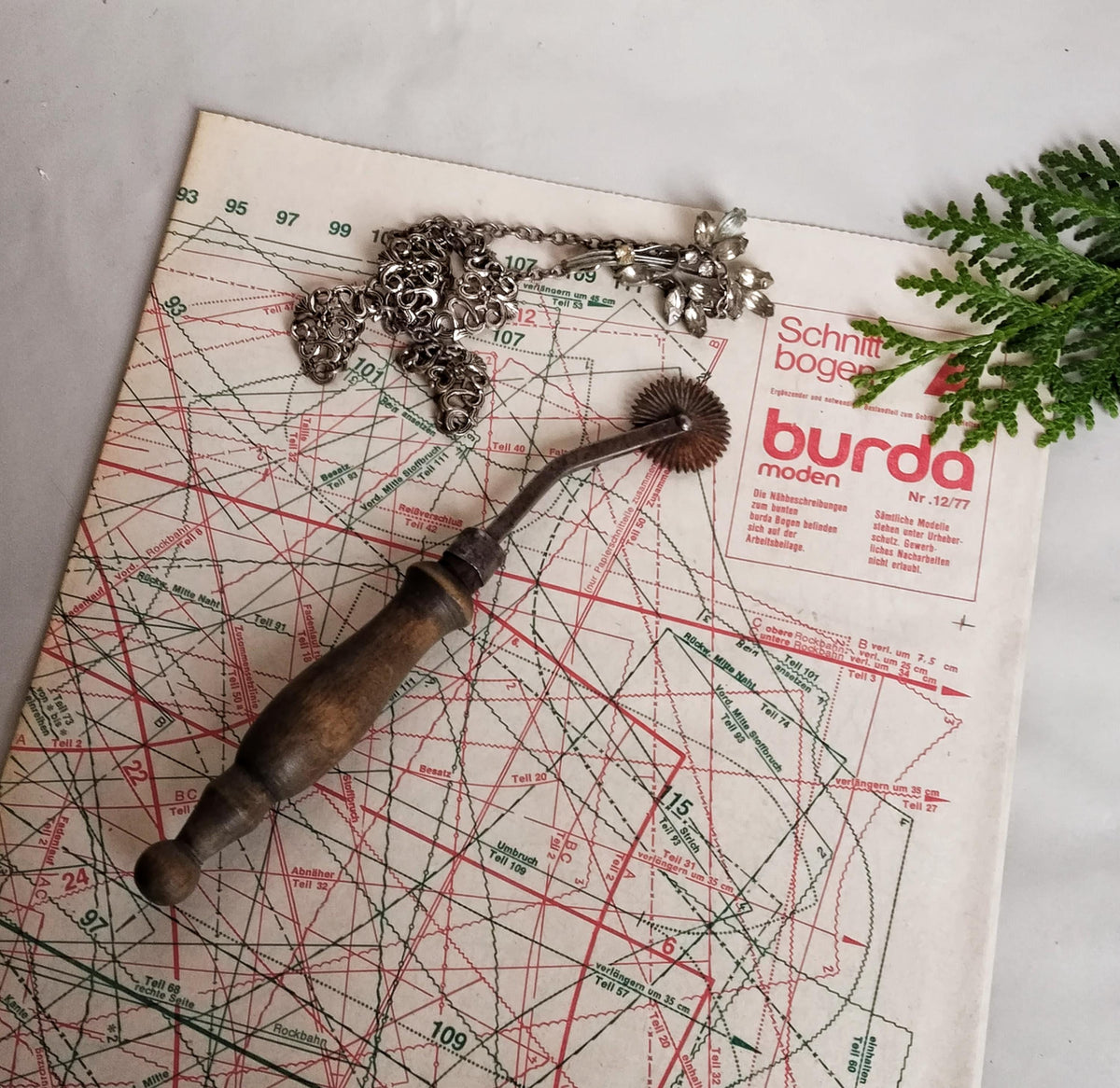 Antique copy wheel approx. 110 years old – Perfect for collectors and tailors – Nostalgic gift
