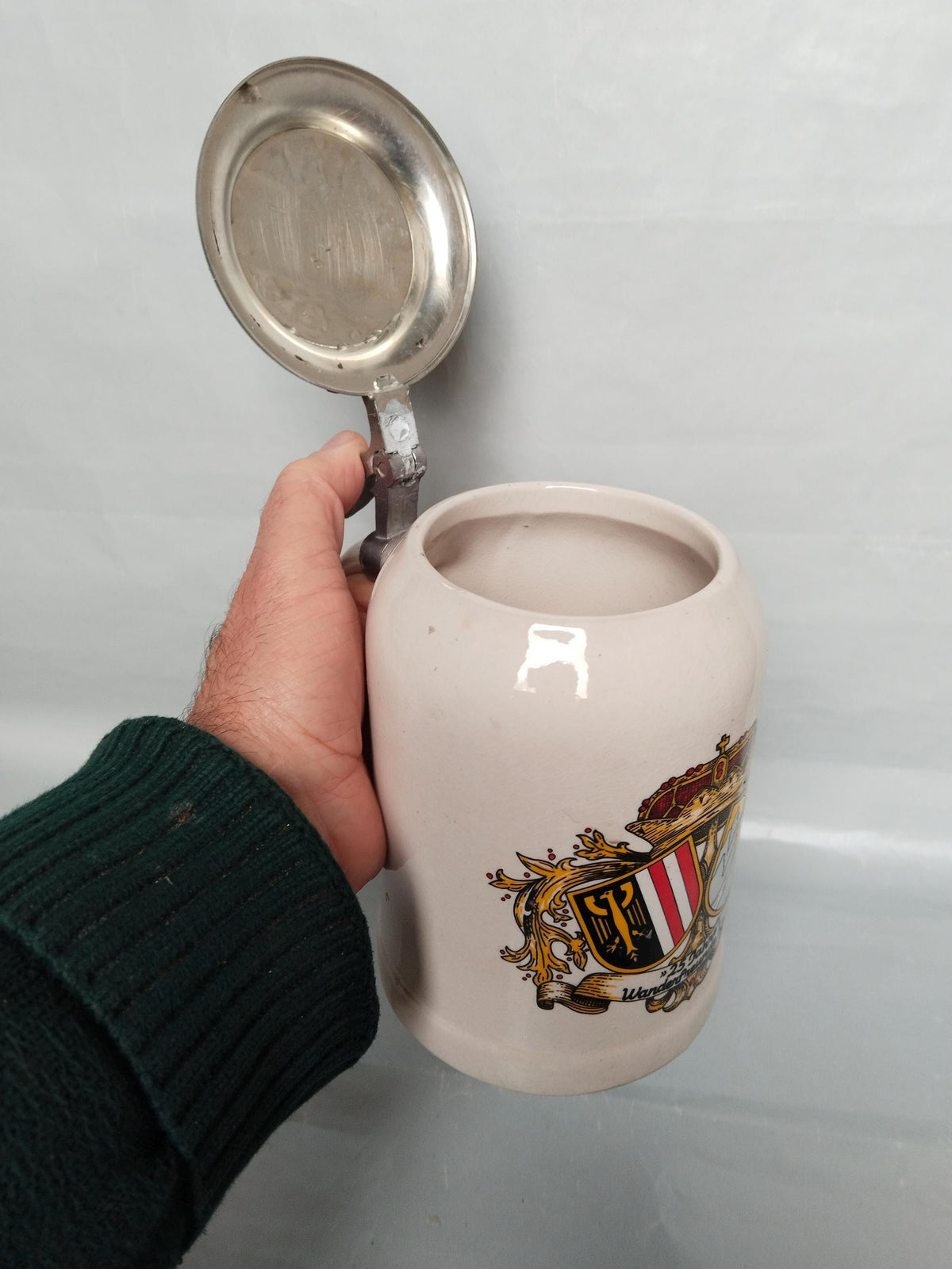 Bierkrug von schräg oben