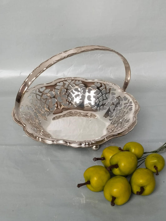 Versilberte Filigranschale mit Lochmuster und Henkel – Gesamtansicht, Vintage 1990er