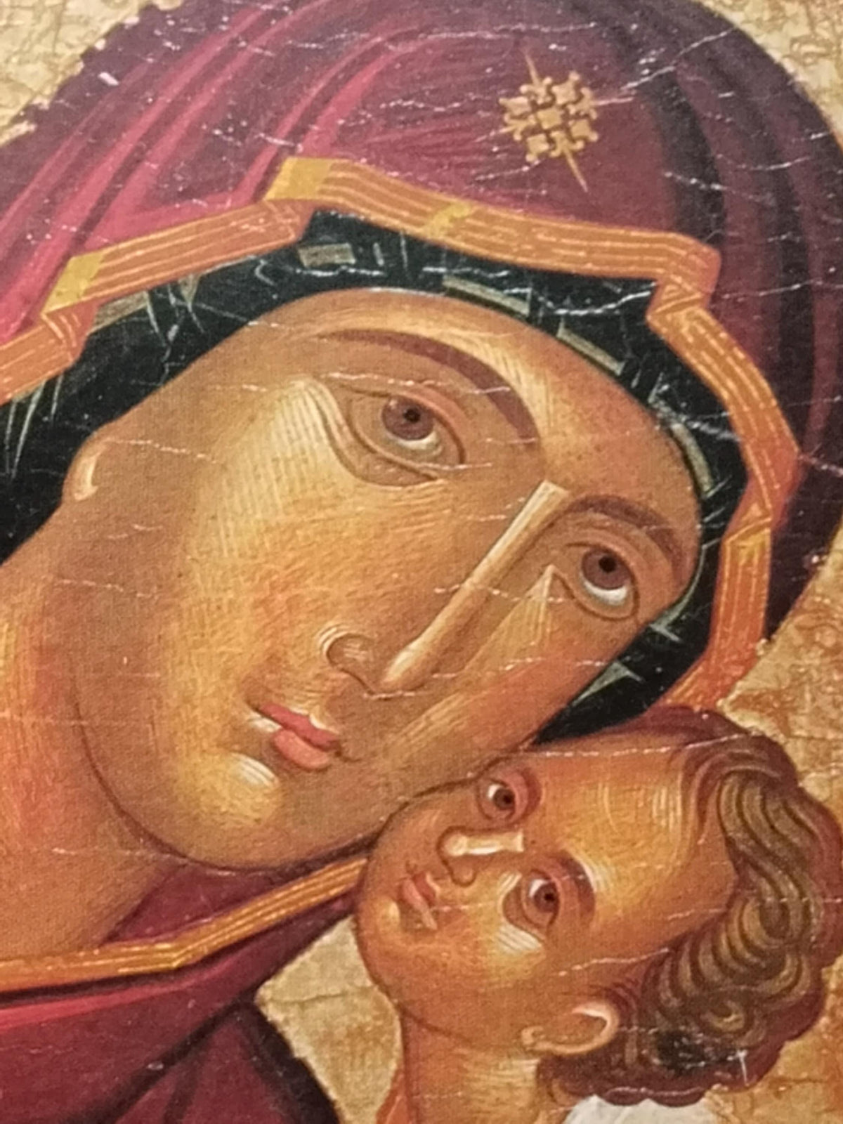 Seitenansicht der 0,9 cm starken Holztafel