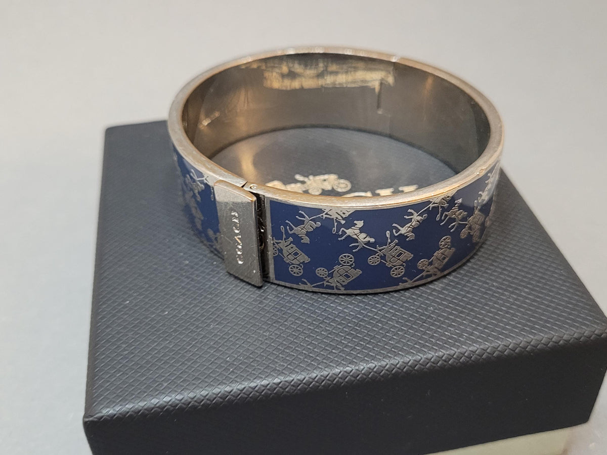 Verschluss des Armbands im Detail