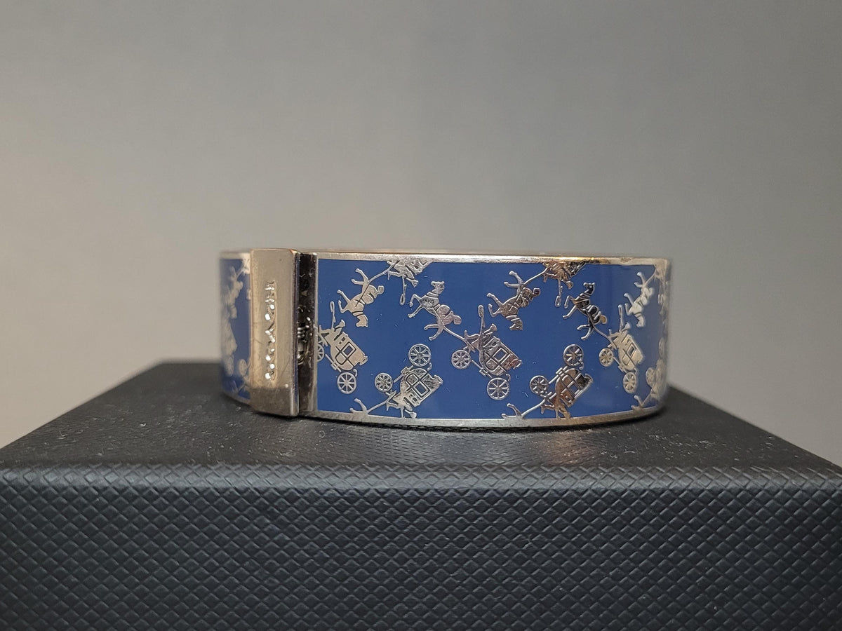 Armband als elegantes Accessoire zum Outfit