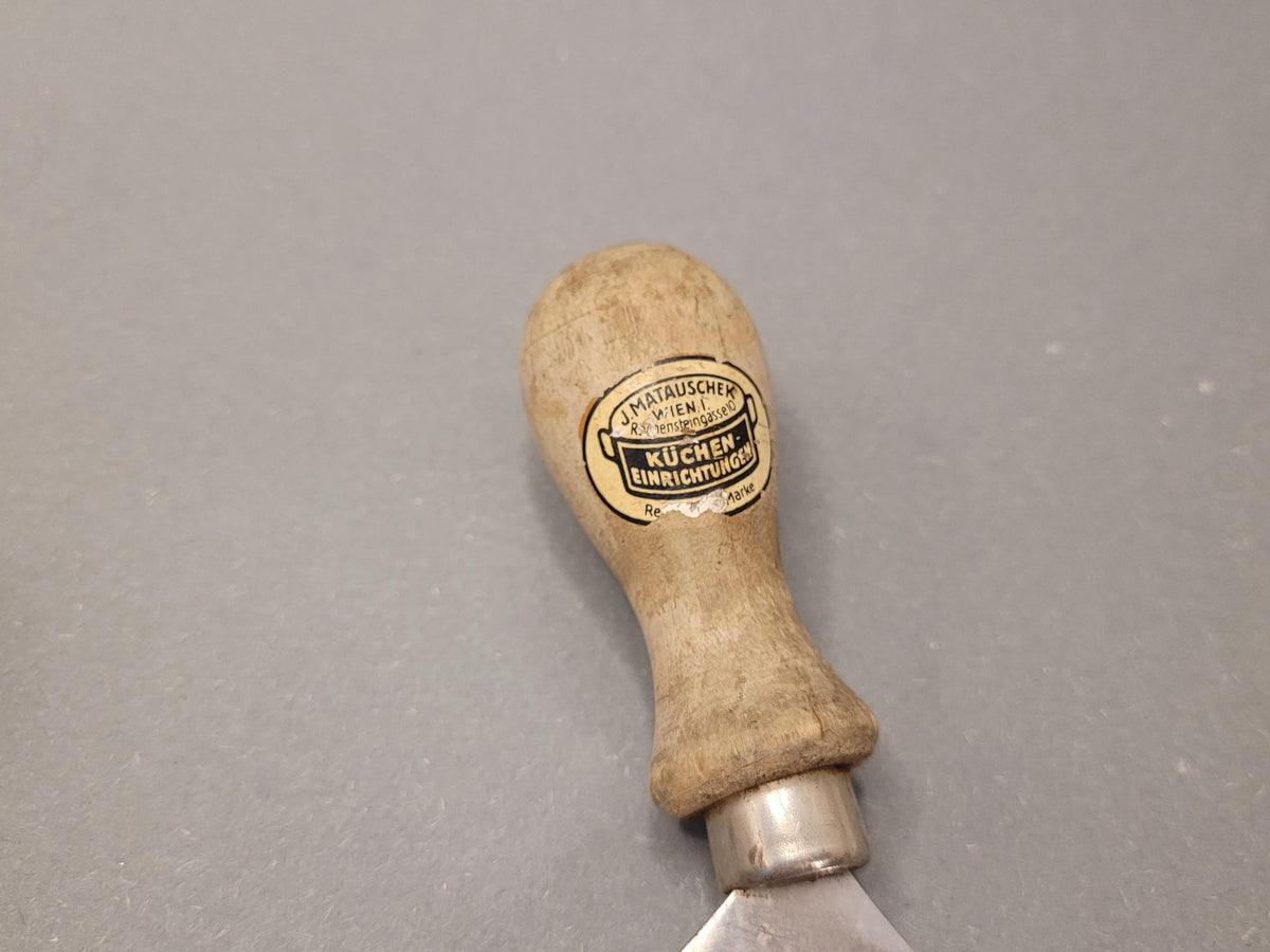 Patina und Gebrauchsspuren auf der Klinge im Detail