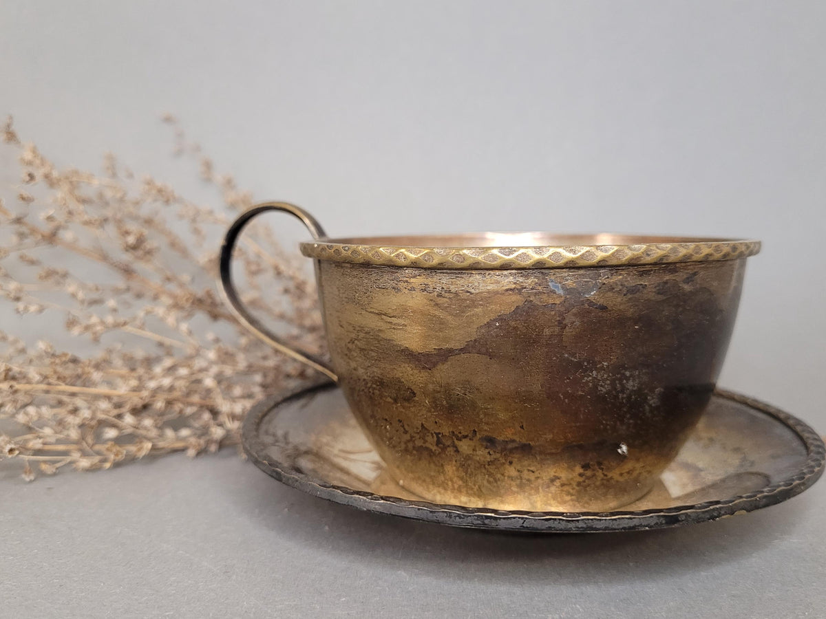 Tasse und Untertasse als Fotorequisite