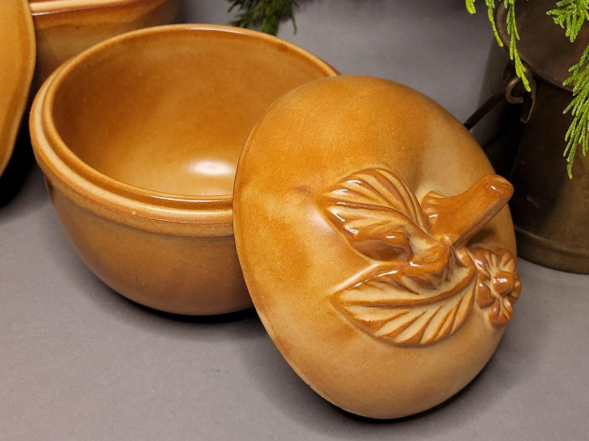 Vintage Ceramic Apple Baking Dish | Brown Pottery Pie Mold | Rustic Farmhouse Cottagecore Decor | Fall Kitchen decor