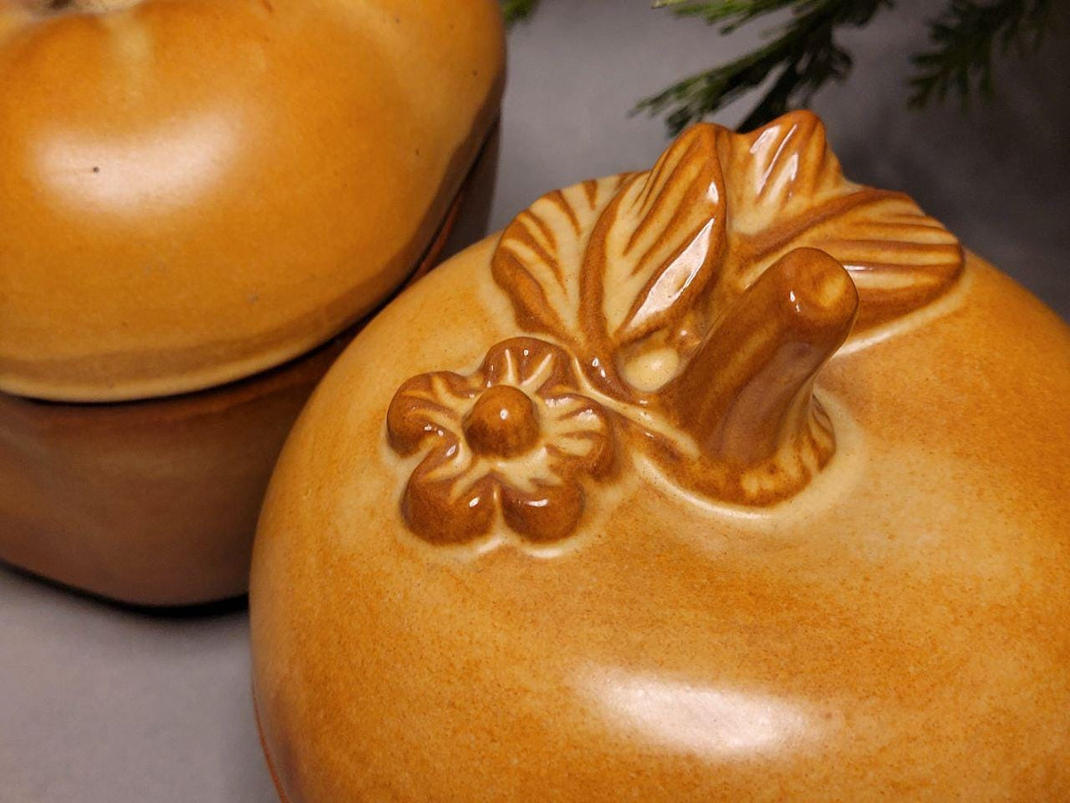 Vintage Ceramic Apple Baking Dish | Brown Pottery Pie Mold | Rustic Farmhouse Cottagecore Decor | Fall Kitchen decor