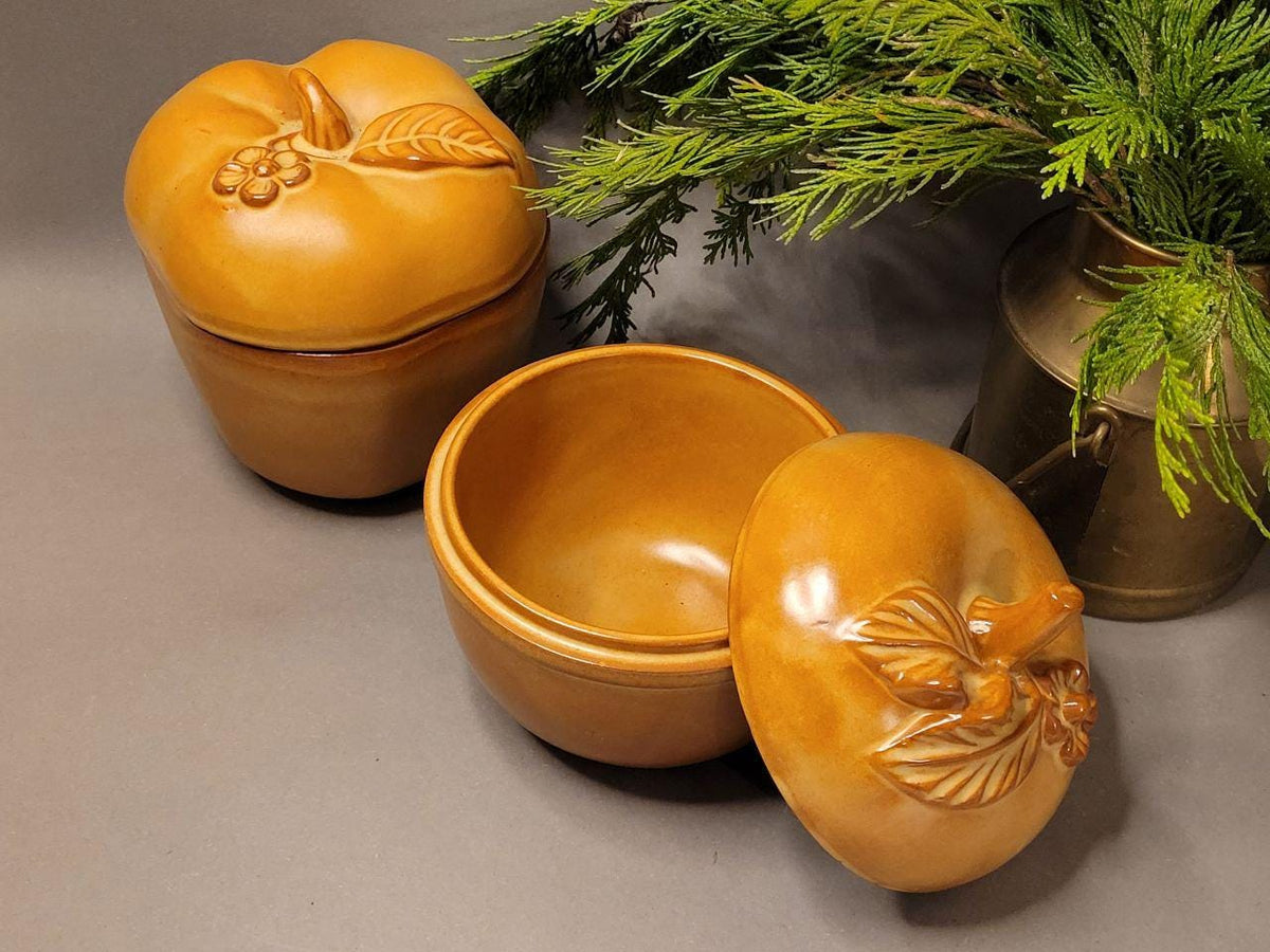 Vintage Ceramic Apple Baking Dish | Brown Pottery Pie Mold | Rustic Farmhouse Cottagecore Decor | Fall Kitchen decor