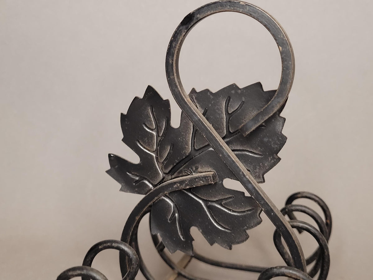 Vintage Wrought Iron Toast Rack with Leaf Detail / Black Metal 6-Slot Bread Holder / Rustic Farmhouse Kitchen Decor