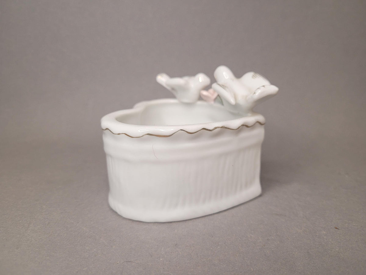 Vintage Porcelain Heart Trinket Box/Planter "Two Doves" | Romantic 1980s Decor | Perfect Wedding/Anniversary Gift