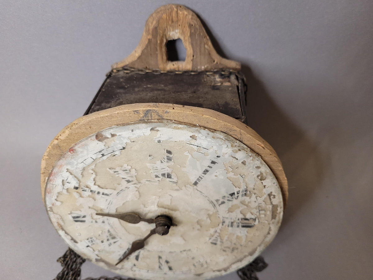 Geschwungener Holzaufsatz