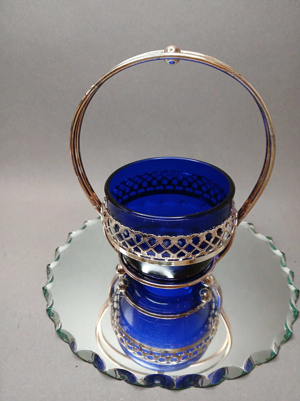 Kleine blaue Schale