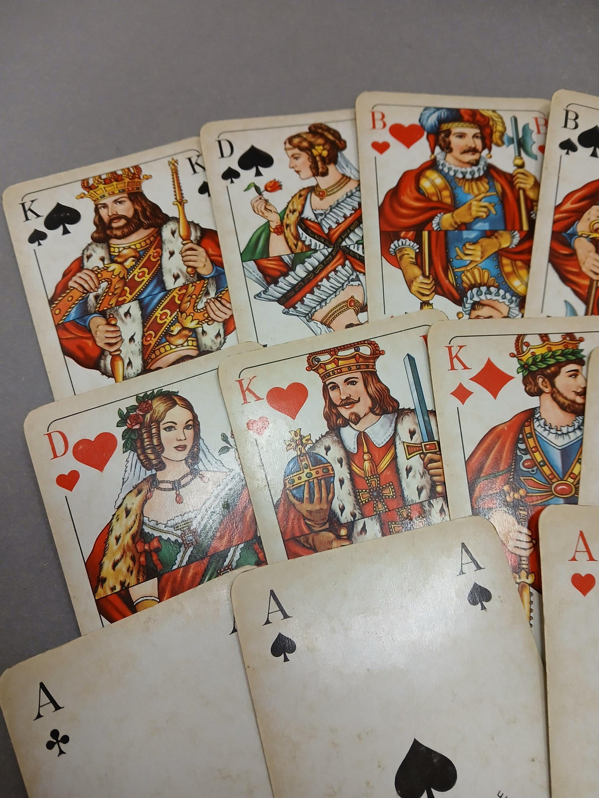 Rückseiten der Piatnik Spielkarten aus Wien