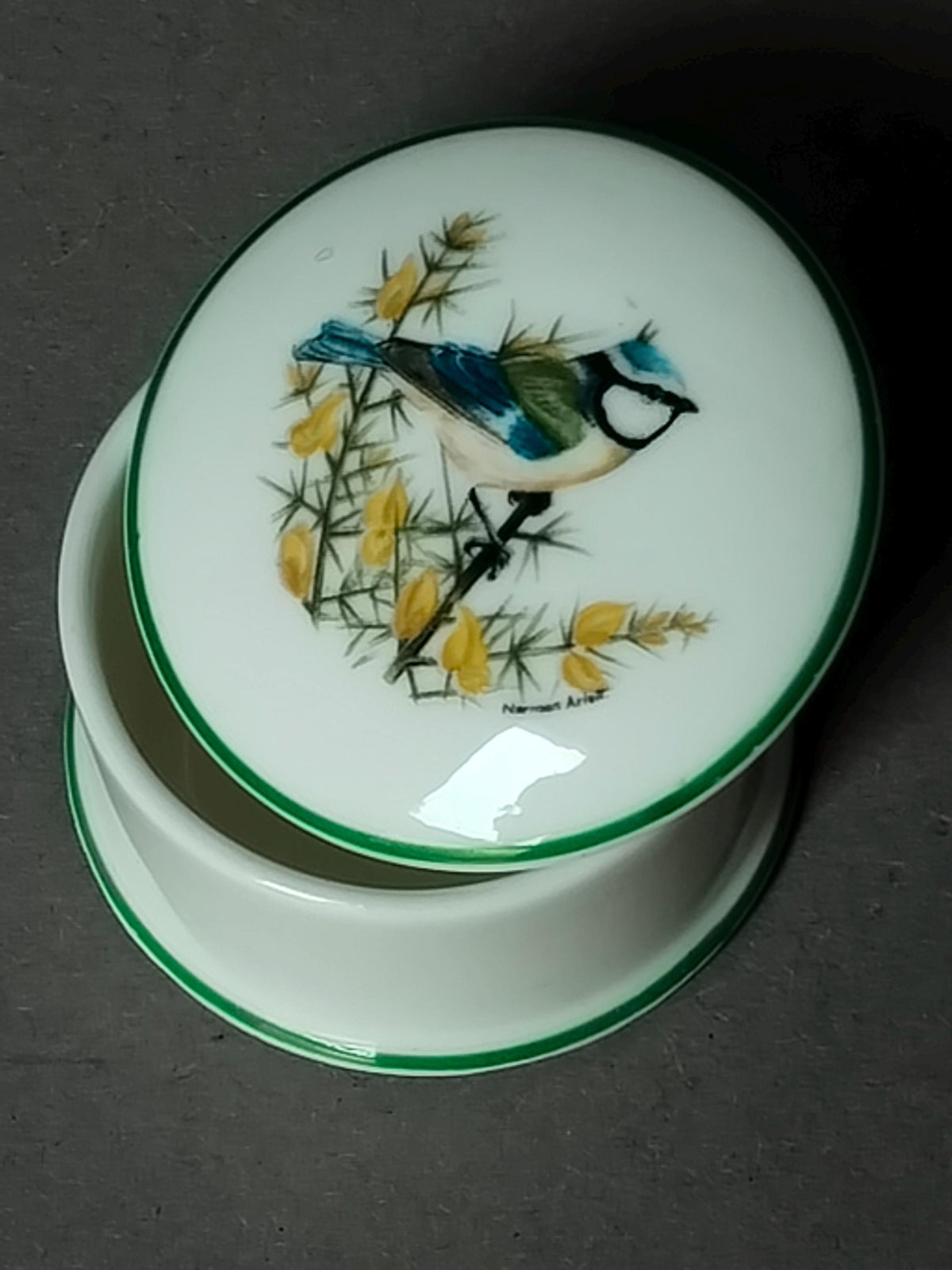 Grüner Bodenstempel Crown Staffordshire England