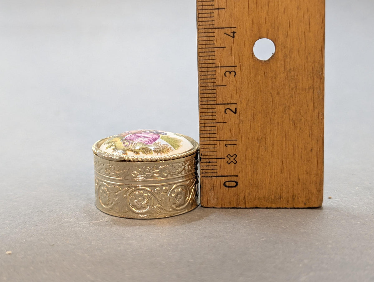 Pillendose mit Ring