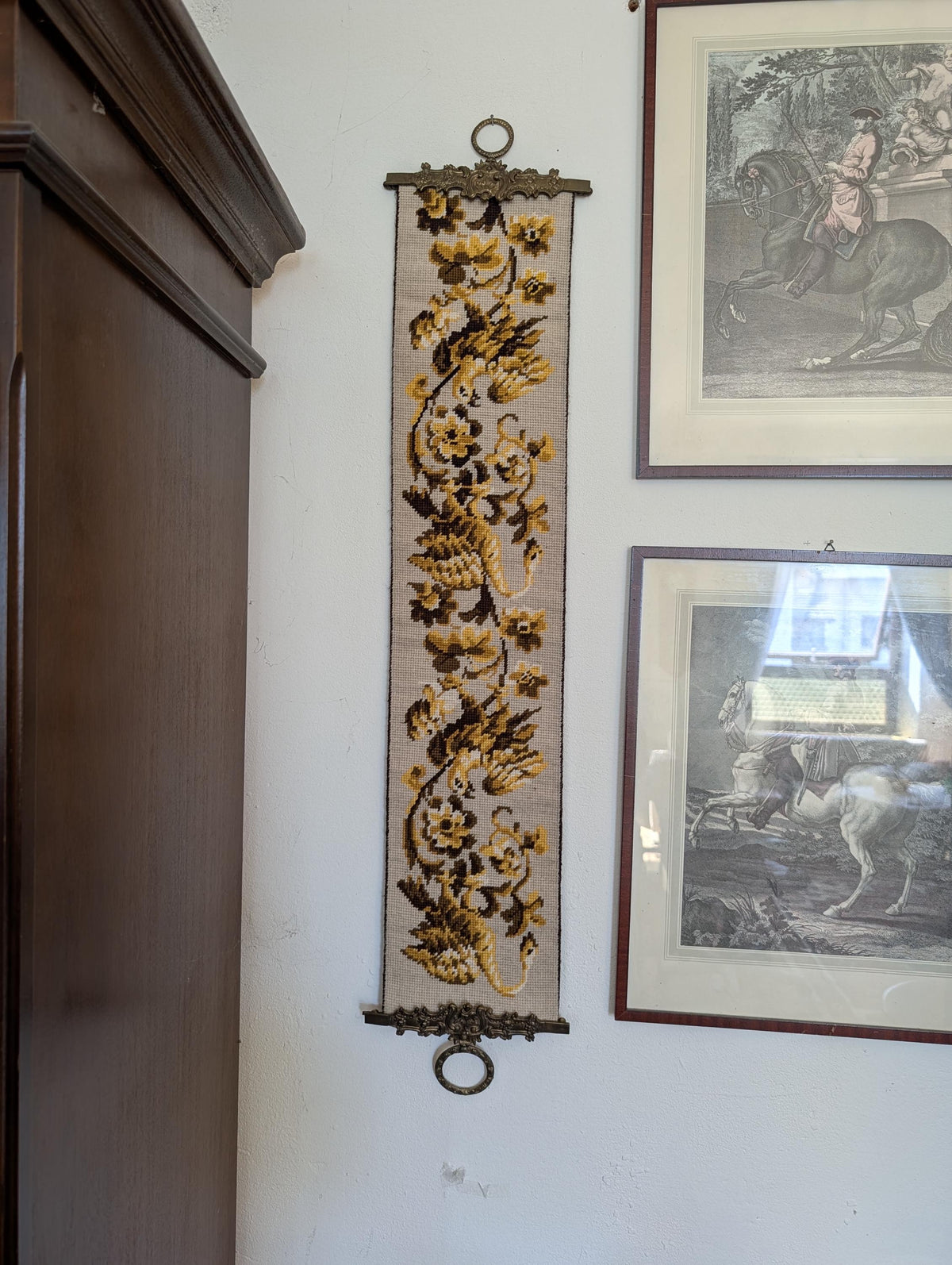 Viktorianischer Wandbehang von schräg