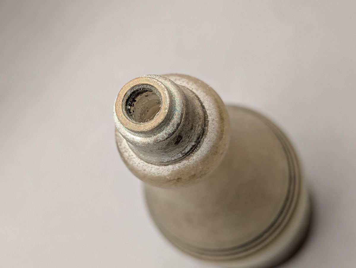 PERTICUS-Flasche von schräg