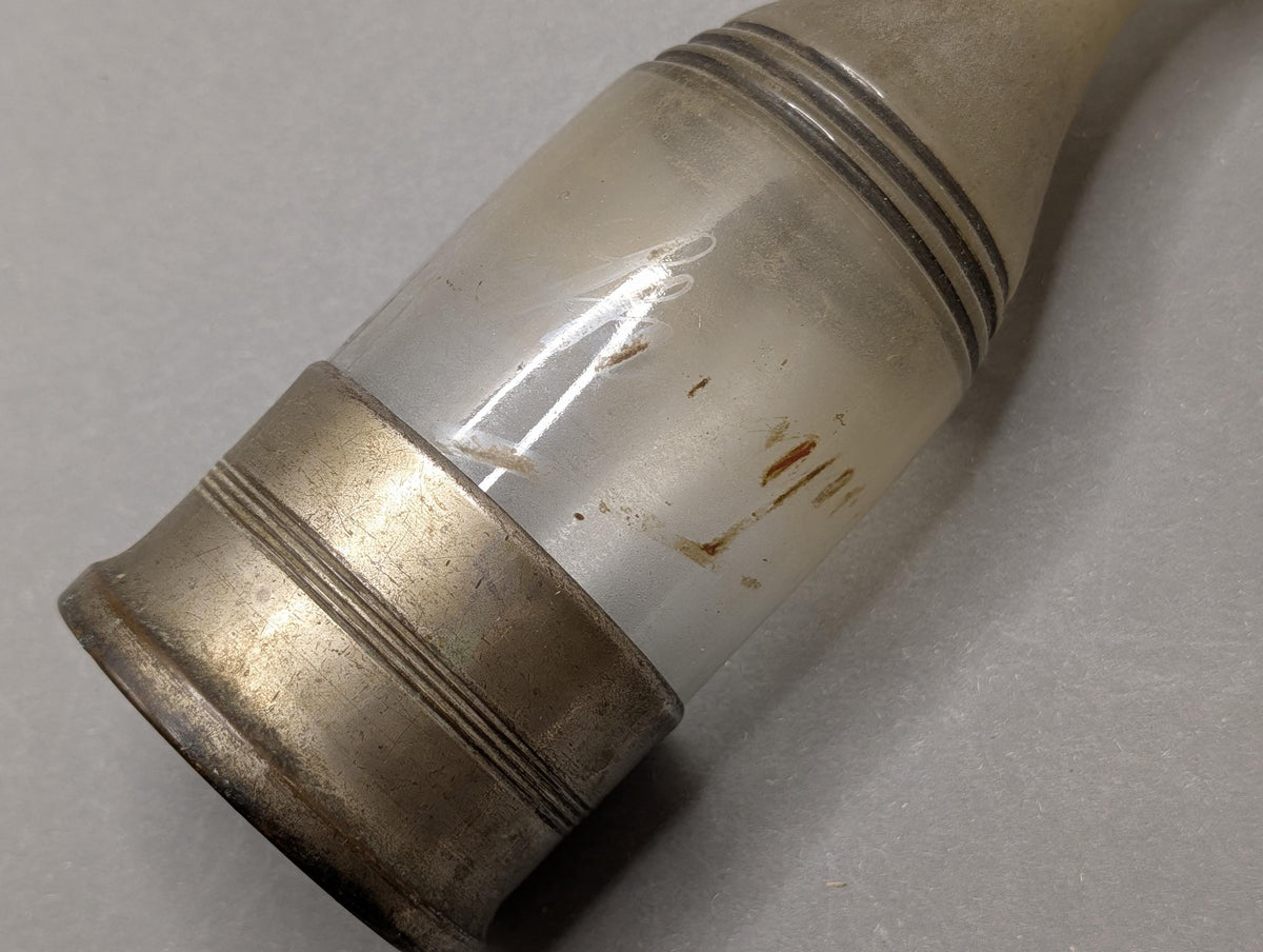 Prägung PERTICUS Ges. Gesch. am Metallfuß