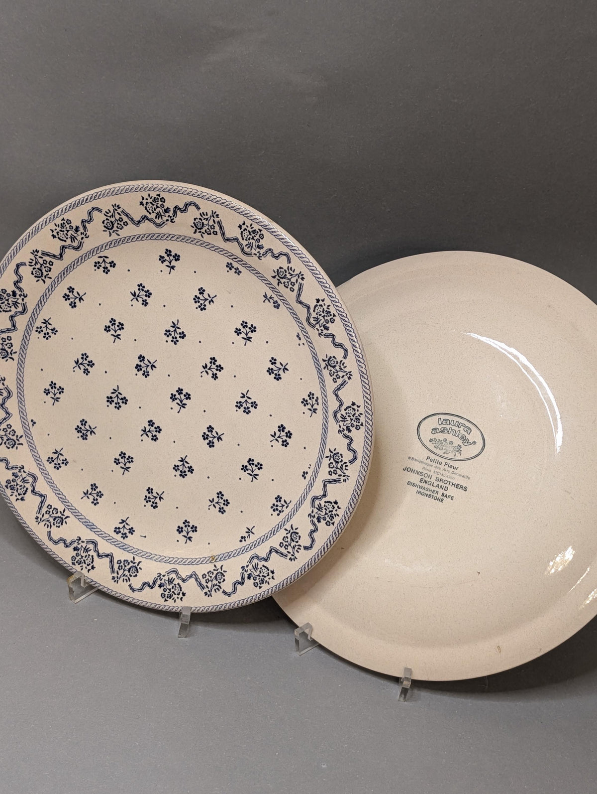 Teller Ø 25 cm mit Maßband
