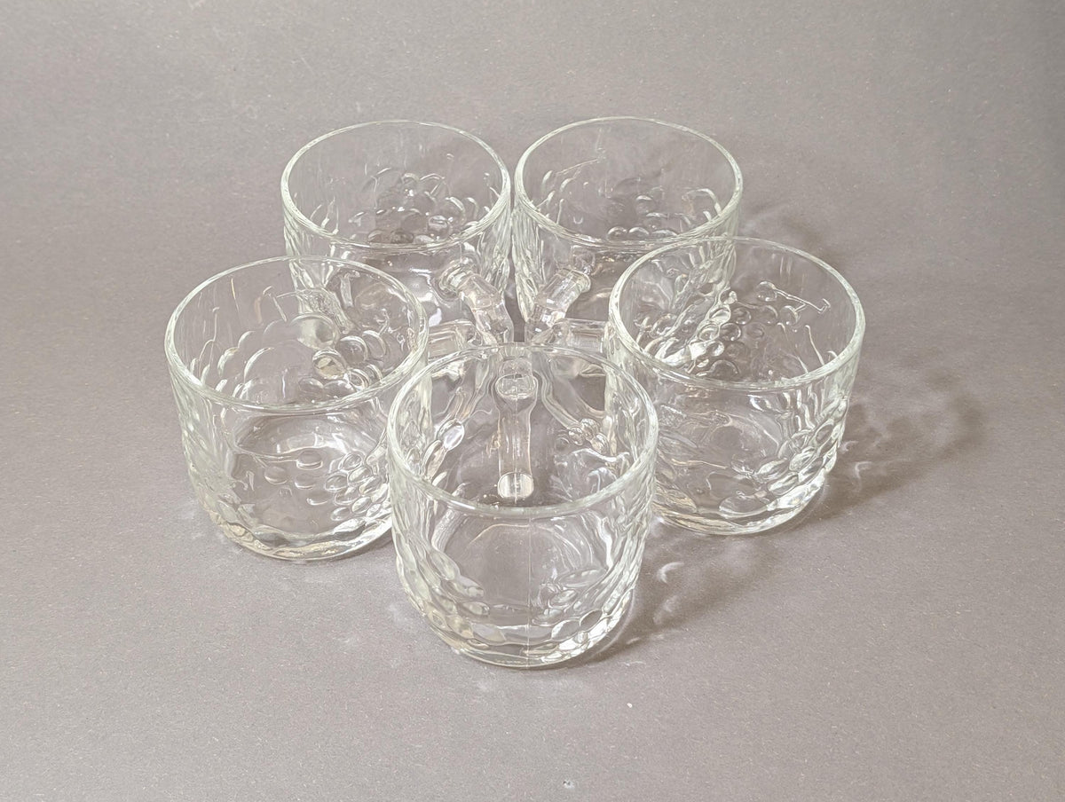 Becher von der Seite