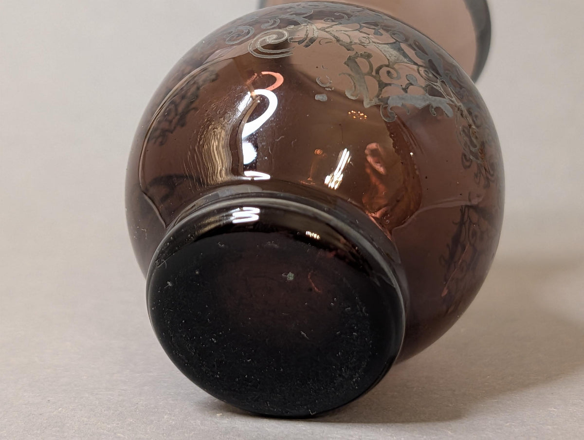 Silberrand am Fuß der Vase