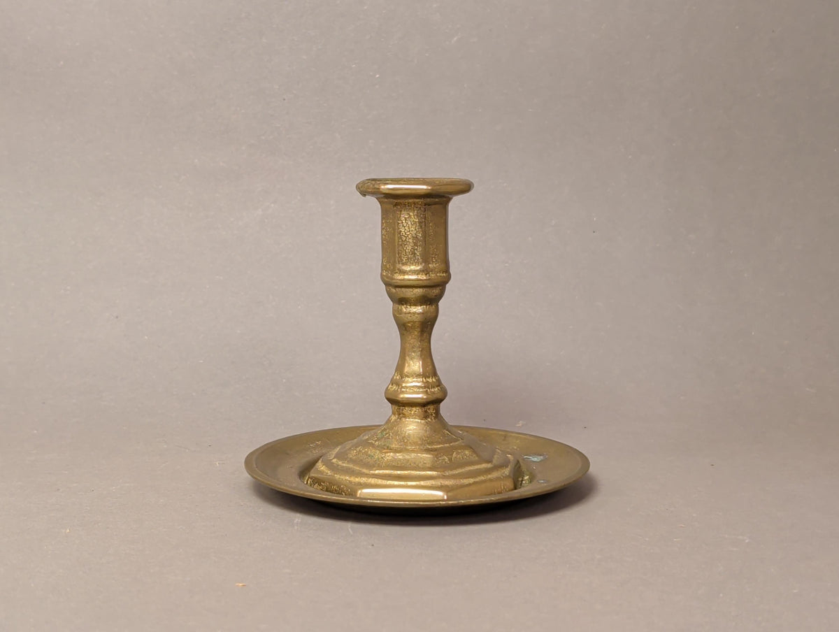 Georgianisch-barocker Stil des Leuchters im Detail