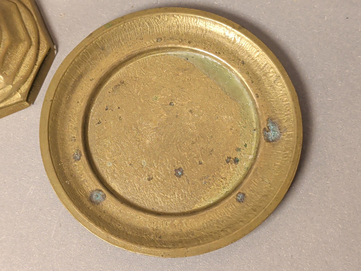Seitenansicht des 9,5 cm hohen Leuchters mit Tropfteller