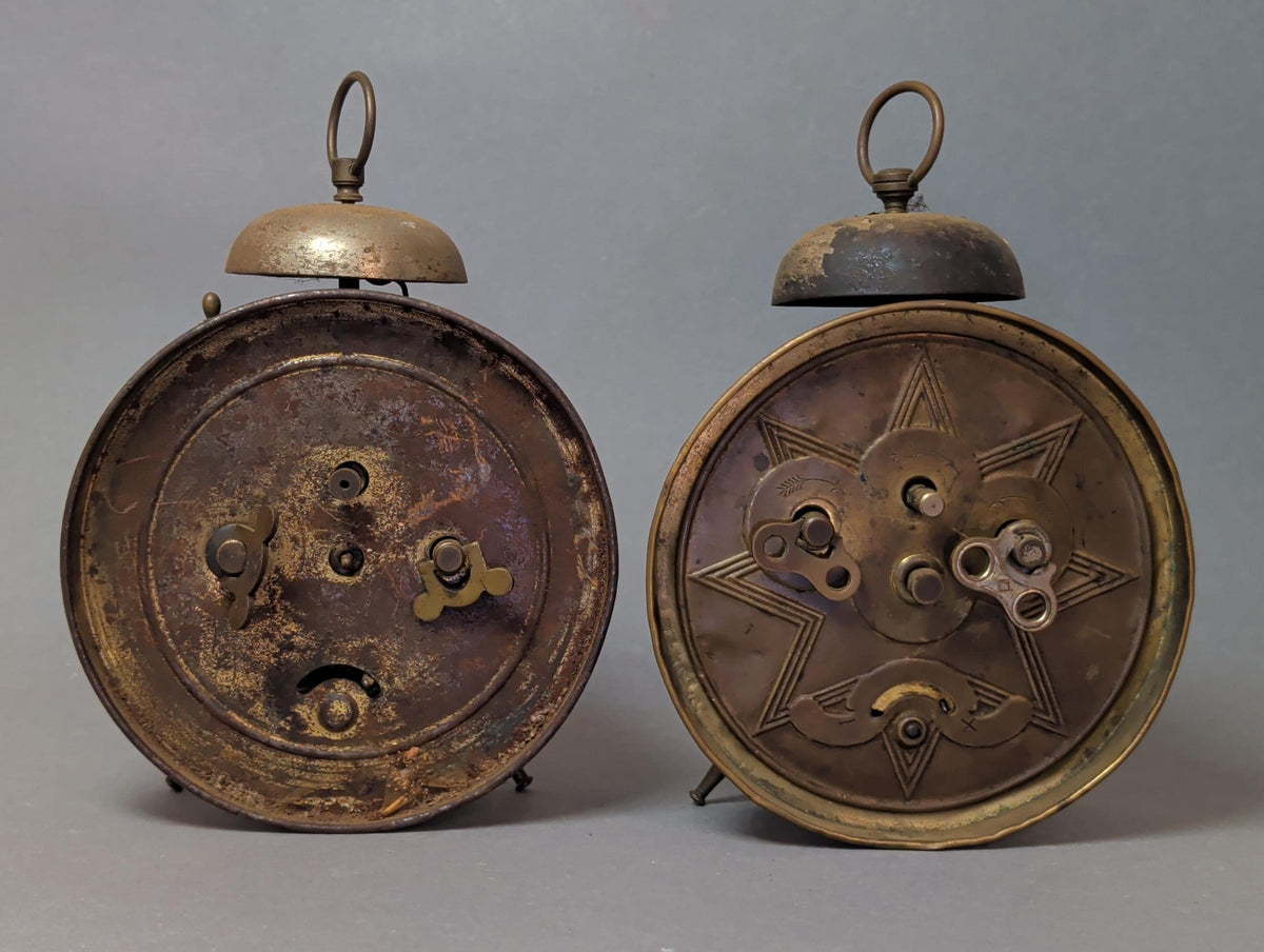 Original-Aufziehschlüssel der Derby-Uhr auf der Rückseite