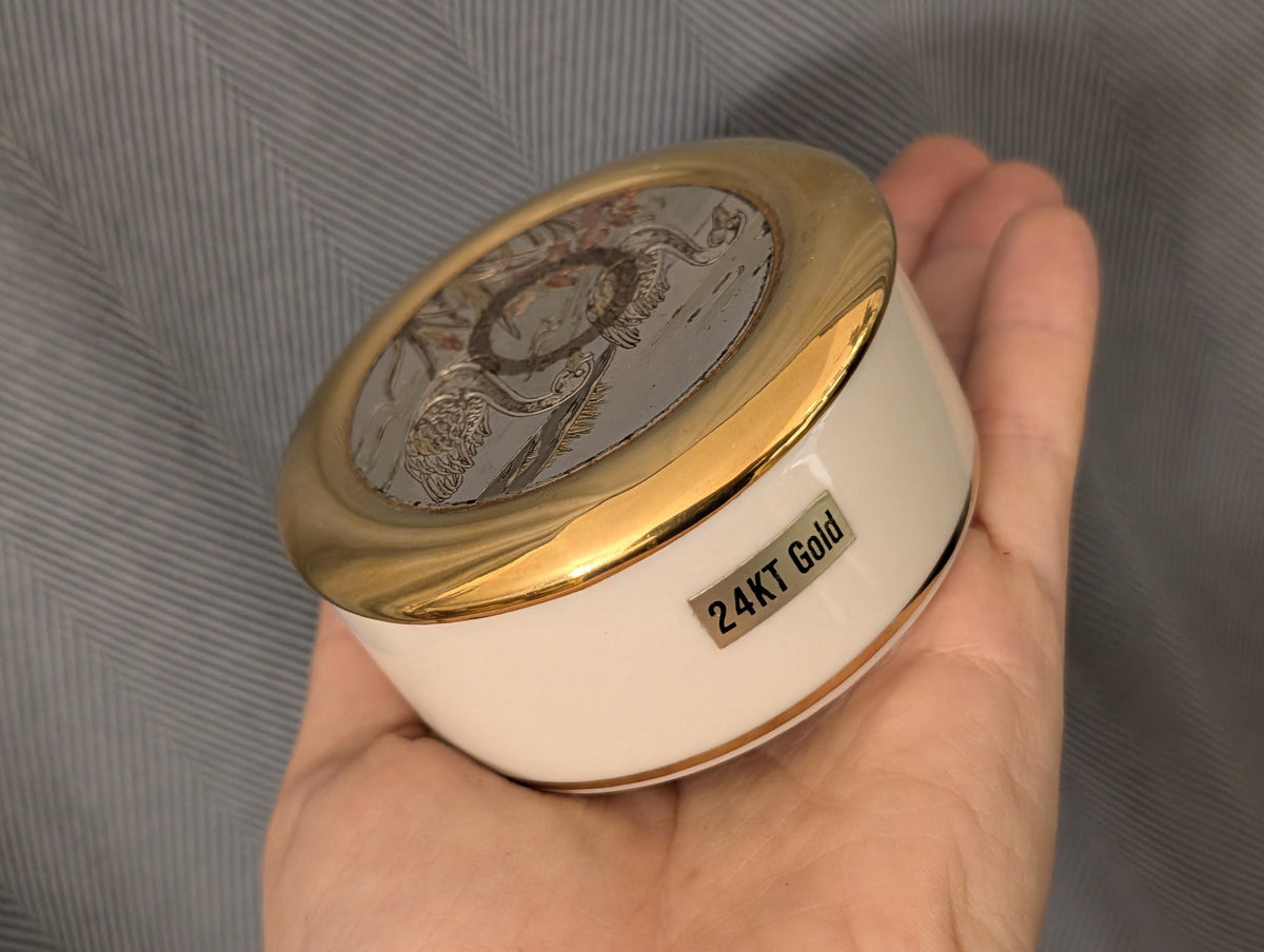 Original-Aufkleber Art of Chokin am Boden der Dose