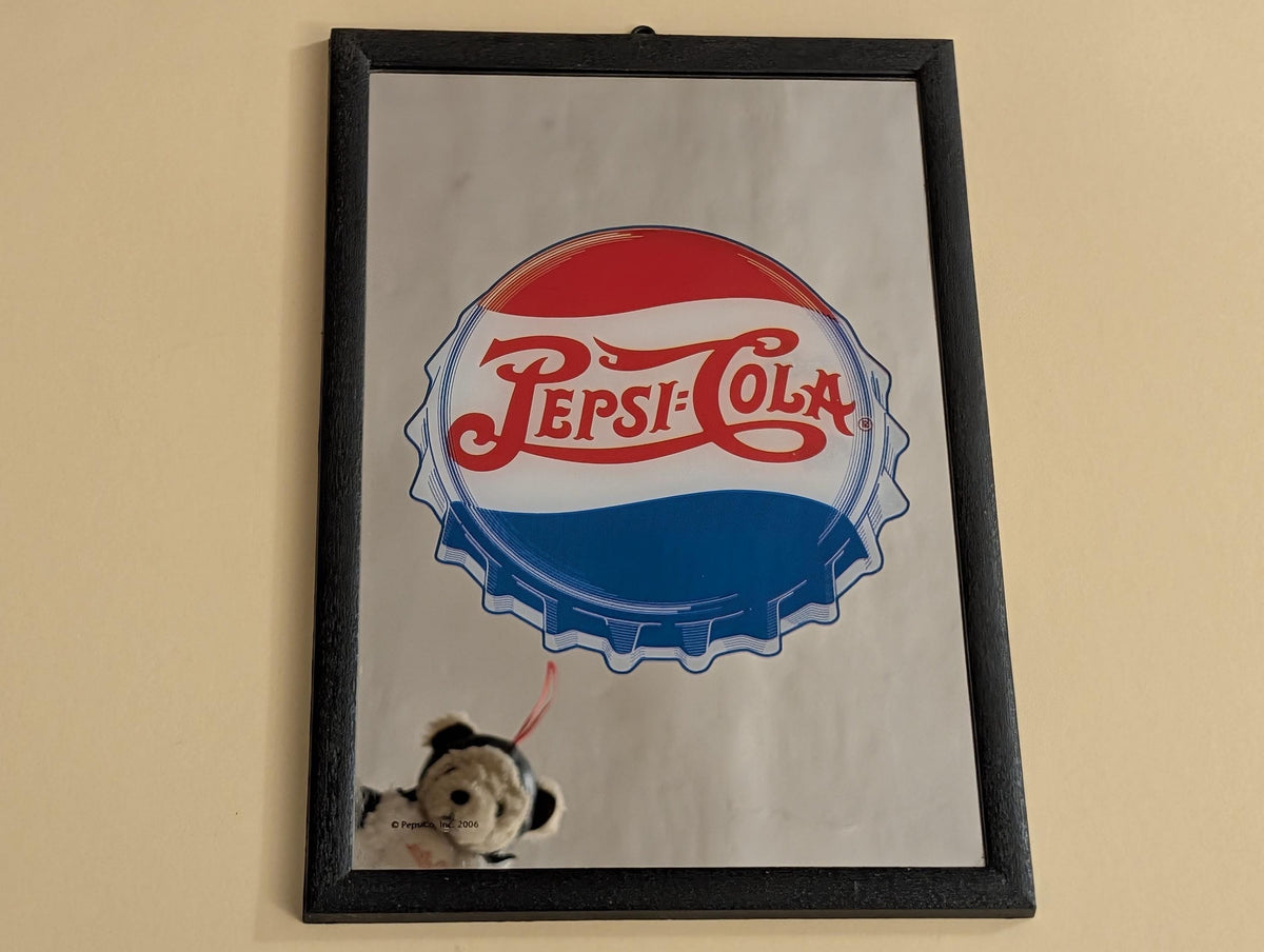 Siebgedrucktes Pepsi Kronkorken-Emblem auf Spiegelglas