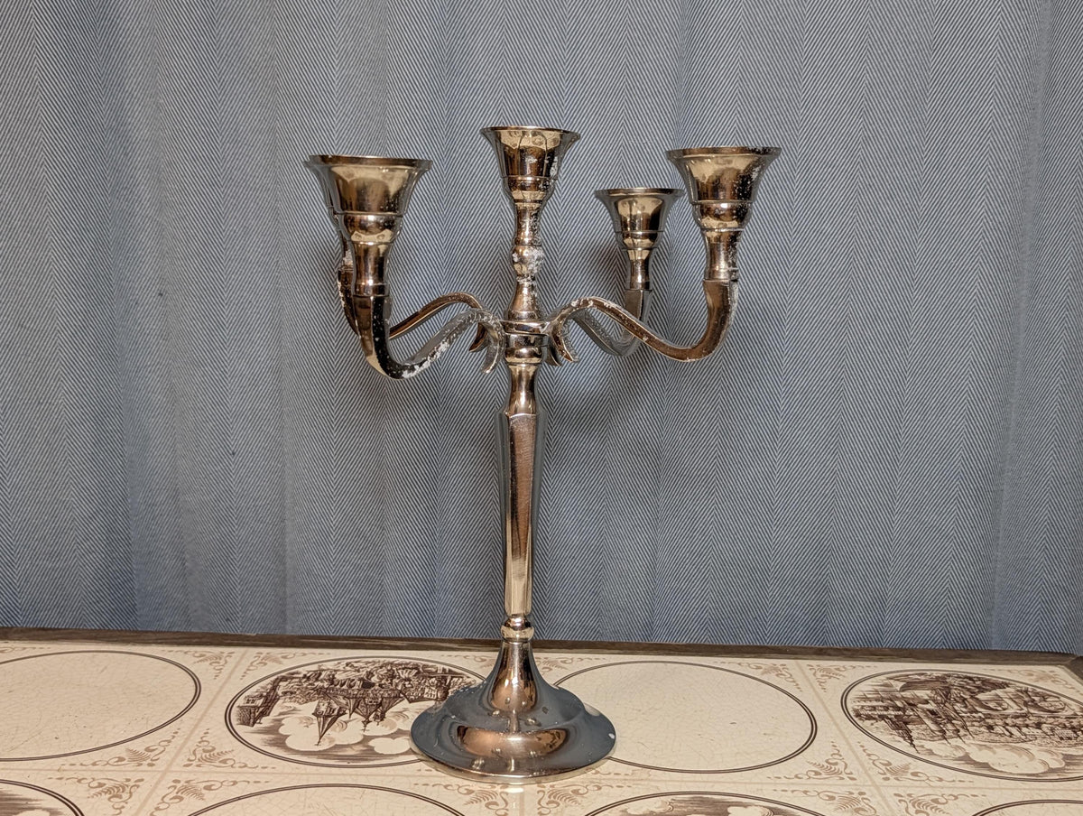 Fünfarmiger Vintage-Kerzenleuchter aus vernickeltem Metall, Gesamtansicht