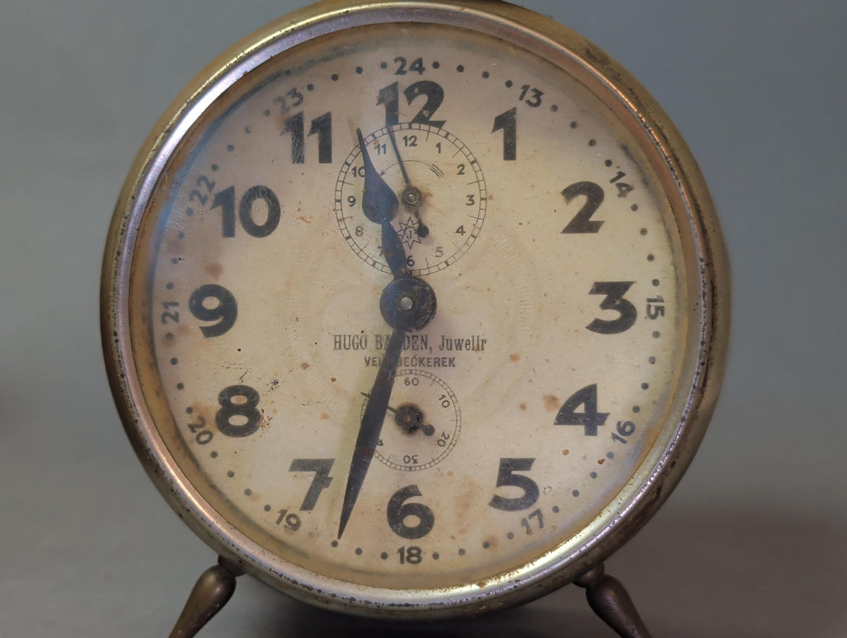 Weckerfunktions-Anzeige der Hugo-Madern-Uhr